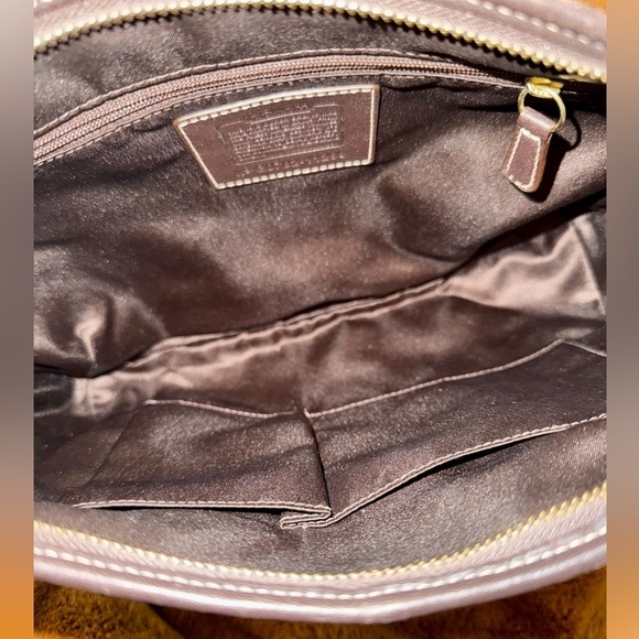 COACH (2002) Brown Signature Shoulder Bag - Picture 4 of 5